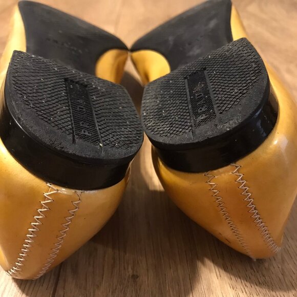 Prada GOLD AND BLACK Patent Leather Buckle Ballet Flat 7.5 - MADE IN ITALY - Picture 9 of 11